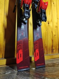 LYŽE ATOMIC REDSTER G9 REVOSHOCK JR FIS 131CM --MODEL 2024--